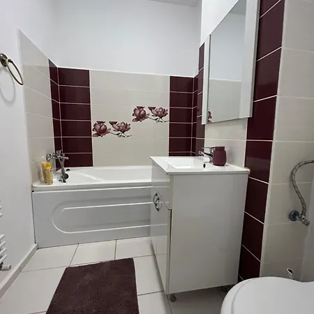 Daire Elegant Getaway At Exigent Plaza - 09