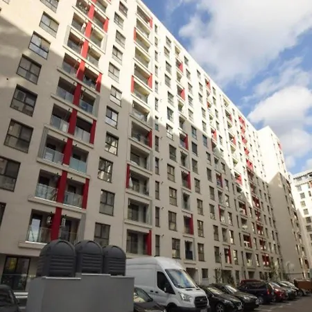 Elegant Getaway At Exigent Plaza - 09 بوخارست